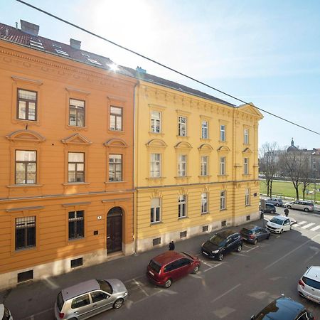 Golden Star Apartment Zagreb Ngoại thất bức ảnh